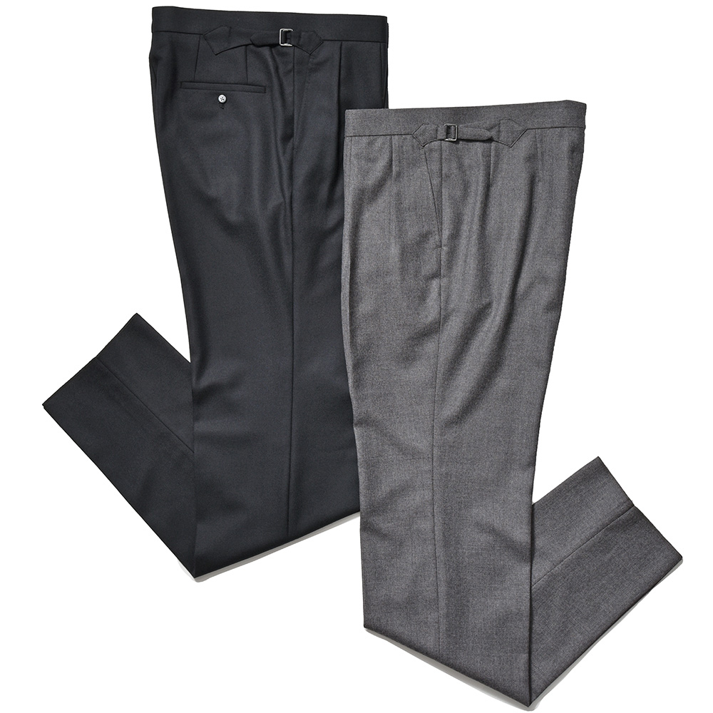 Fumiya Hirano THE TROUSERS(フミヤヒラノトラウザーズ)<br>ウール ライトフランネル サイドアジャスター 2インプリーツ ドレスパンツ REGENT 33042007182