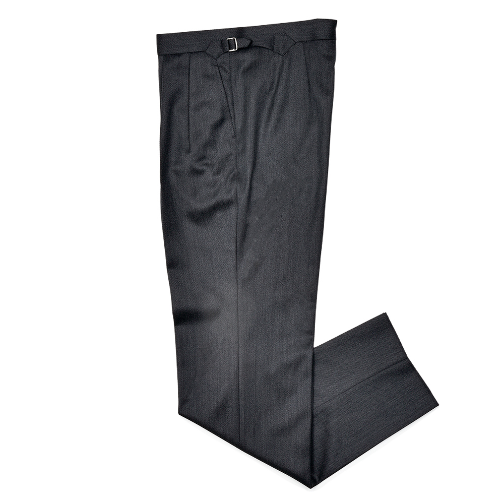 Fumiya Hirano THE TROUSERS(フミヤヒラノトラウザーズ)<br>MADDOX ウール キャバリーツイル サイドアジャスター 2インプリーツパンツ 33052003182