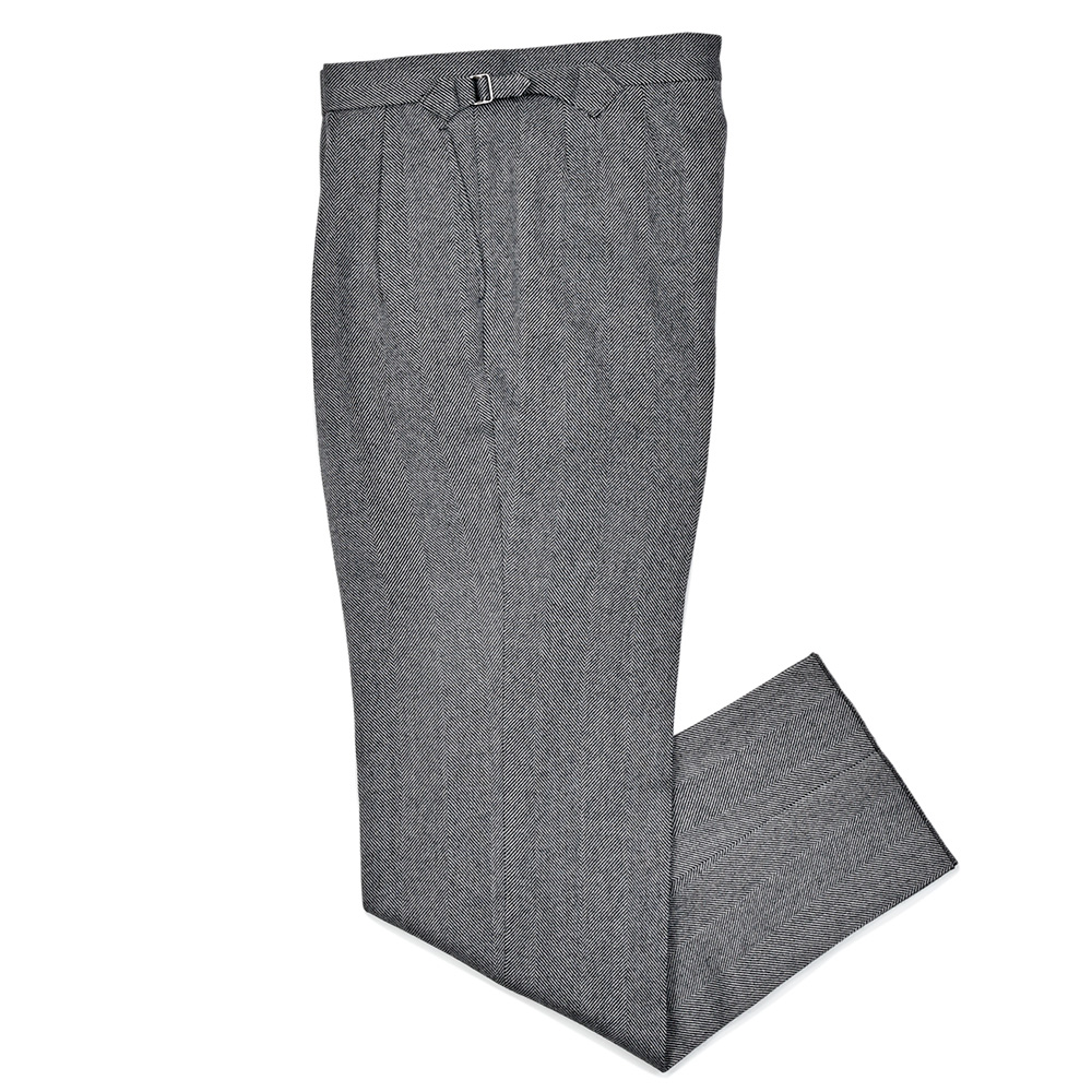 Fumiya Hirano THE TROUSERS(フミヤヒラノトラウザーズ)<br>MADDOX ウール ヘリンボーン サイドアジャスター 2インプリーツパンツ 33052001182